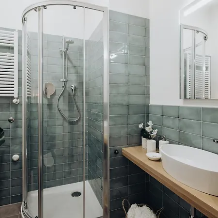 Realkasa Graziella Apartman *